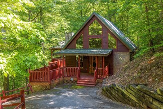 1744 Azalea Cir, Sevierville, TN 37876