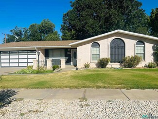 3005 Catalina St, Roswell, NM 88201