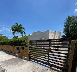 1074 NW 49th St, Miami, FL 33127