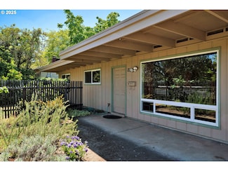 2130 Grant St, Eugene, OR 97405