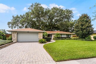 4110 Cove Dr, Belle Isle, FL 32812