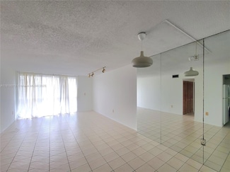 2500 NE 135th St Unit B208, North Miami, FL 33181