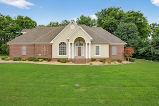 908 Bellemeade Dr, Fayetteville, TN 37334