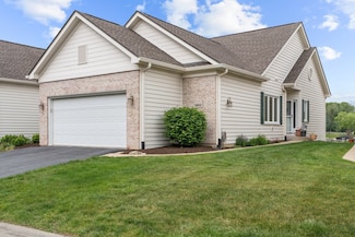 39842 N Long Dr, Antioch, IL 60002