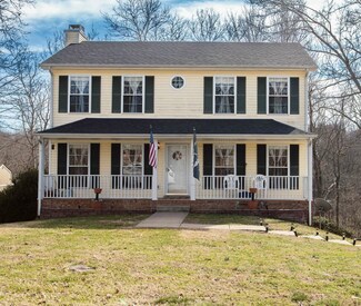 1461 Buchanon Dr, Clarksville, TN 37042