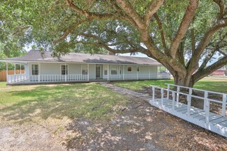16501 Fir Rd, Santa Fe, TX 77517