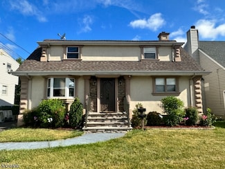 231 Falmouth Ave, Elmwood Park, NJ 07407