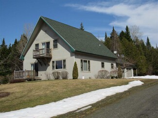 511 Collins Mill Rd, Newport Center, VT 05857