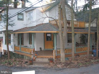 105 3rd St, Mount Carmel, PA 17851