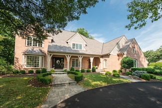 60 S Wynstone Dr, North Barrington, IL 60010