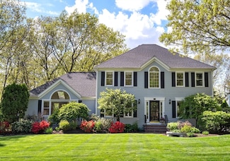 1 Woronoco Dr, Natick, MA 01760