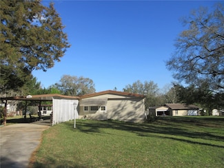 1605 SE 160th Ct, Ocklawaha, FL 32179