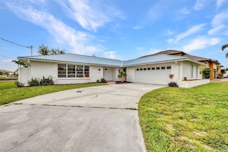 114 Sinclair St SE, Port Charlotte, FL 33952