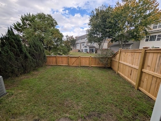 4160 Perrine St, Charleston, SC 29414