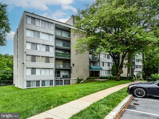 1800 Metzerott Rd Unit 401, Adelphi, MD 20783