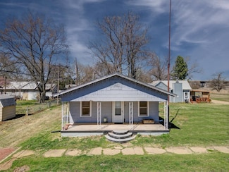 410 E Taylor Ave, Arkansas City, KS 67005