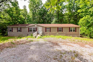 2947 Dillinger Rd, Carbondale, IL 62901