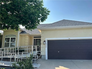 1800 Meadowlark Ct, Raymore, MO 64083