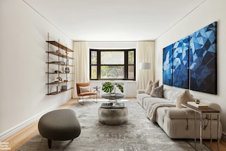 225 E 74th St Unit 4K, New York, NY 10021