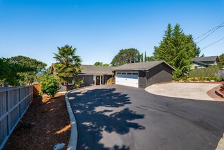 1710 NE Beverly Dr, Grants Pass, OR 97526