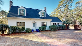 1325 Valley View Rd, Southern Pines, NC 28387