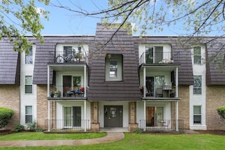 18 Shadowbrook Ln Unit 40, Milford, MA 01757