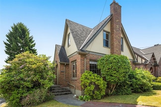 1157 N 78th St, Seattle, WA 98103