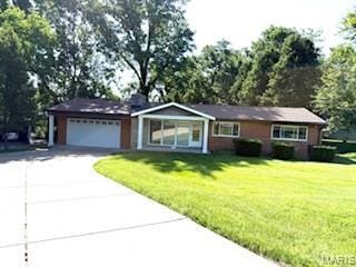 8423 Louwen Dr, Saint Louis, MO 63124