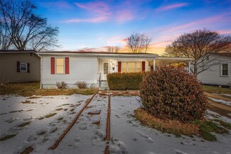 319 Hickory St, Farmington, MO 63640