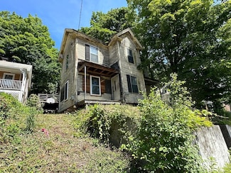 211 High St, Brattleboro, VT 05301