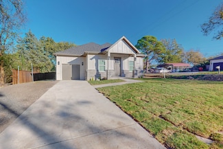 400 N Kenny Dr, West Tawakoni, TX 75474