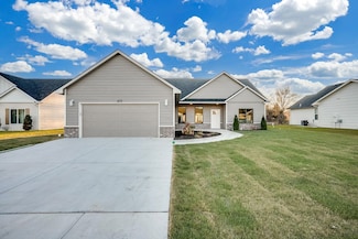 613 S Sweetwater Cir, Maize, KS 67101