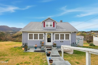 195 Red Oak Ridge Rd, Castlewood, VA 24224