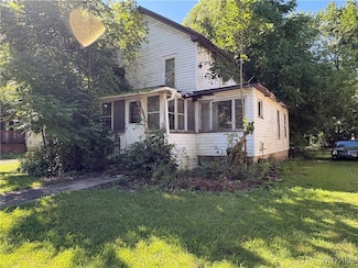 132 Chestnut St, Gowanda, NY 14070
