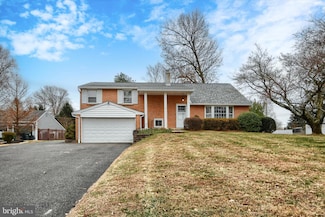 246 Holly Hill Rd, Richboro, PA 18954
