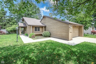 4462 Carya Square, Columbus, IN 47201