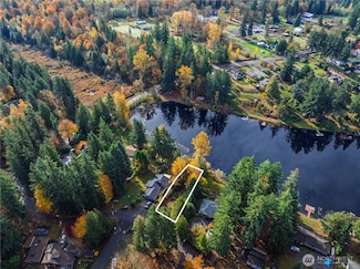 33401 E Lake Holm Dr SE, Auburn, WA 98092