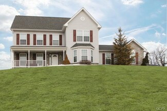 2768 Maefield Rd, Bath, PA 18014