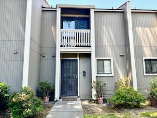 1578 Newborough Dr, Sacramento, CA 95833
