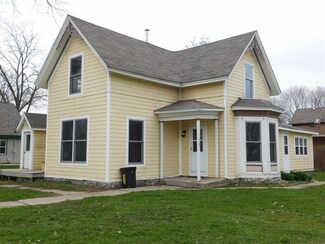 112 N Winsted St, Spring Green, WI 53588
