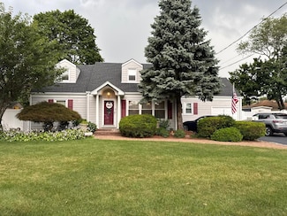 87 Oak St, Deer Park, NY 11729