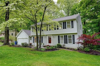 18 Chesham Way, Fairport, NY 14450