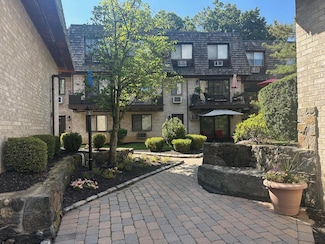 555 Central Park Ave Unit 352, Scarsdale, NY 10583