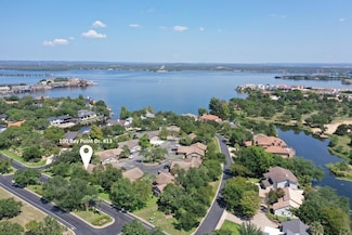 100 Bay Point Dr Unit 13, Horseshoe Bay, TX 78657
