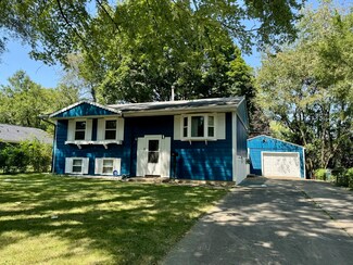 2416 E Oregon St, Urbana, IL 61802