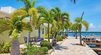 104 Twin Shores Blvd, Longboat Key, FL 34228