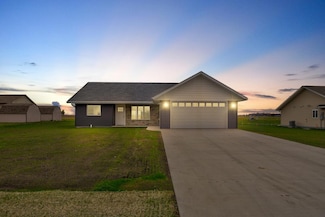 268 N Pond Dr, Jackson, MN 56143