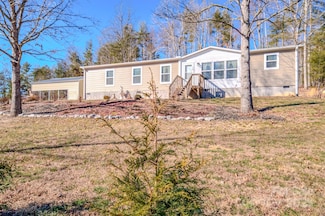 76 Kiwassa Ln, Hendersonville, NC 28792