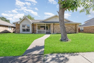 2111 Stein Way, Carrollton, TX 75007