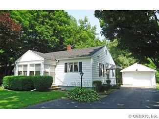 8 Spring St, Mount Morris, NY 14510